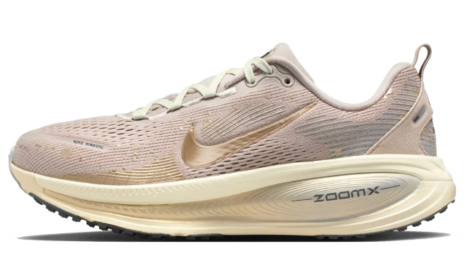 Nike Vomero 18 SE 'Cream II / Metallic Gold Grain'