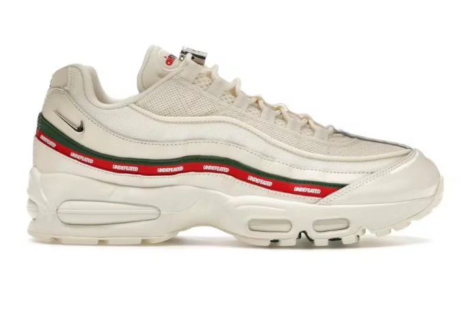 Nike Air Max 95 SP x Undefeated 'Sail' Sneakers – Sail / Green / Red